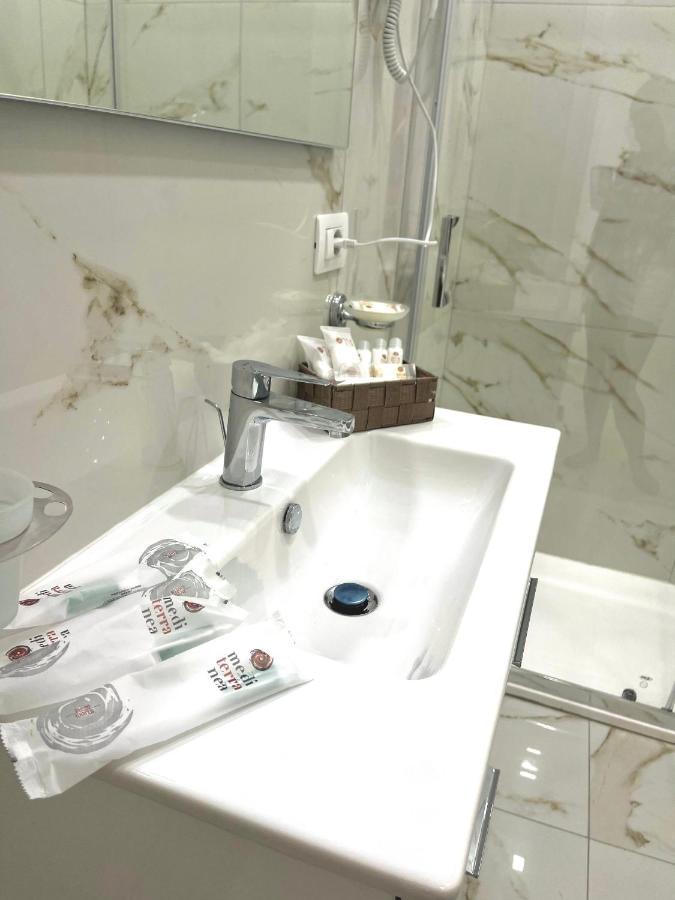 Virgy House Panzió Nápoly Kültér fotó