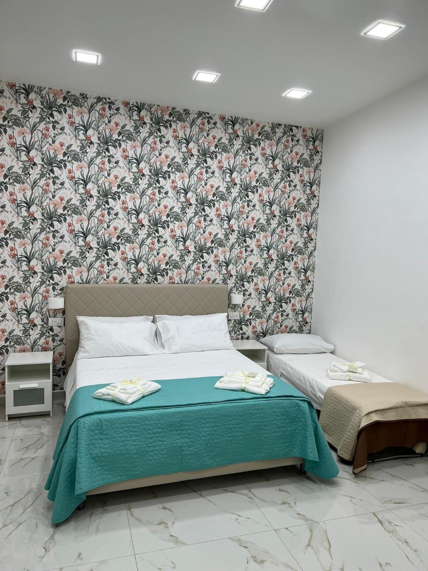 Virgy House Panzió Nápoly Kültér fotó